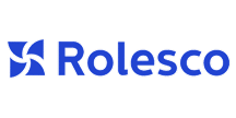 Logo Rolesco bleu sur fond noir, avec un symbole abstrait stylisé à gauche du nom de l'entreprise.
